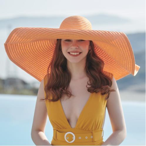 Large Eaves Summer Straw Hat